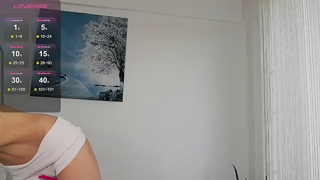 Snapshot of Belle_Blondy chatting on June 2026 10:40:01 AM Belle Blondy online show from June 2026 10:40:01 AM