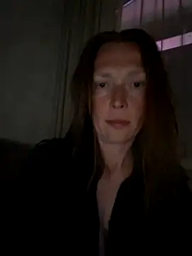 MillaSmileX online show from May 2026 06:38:01 PM