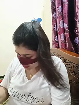 Snapshot of Joya-02 chatting on May 2026 06:58:01 PM Joya-02 online show from May 2026 06:58:01 PM