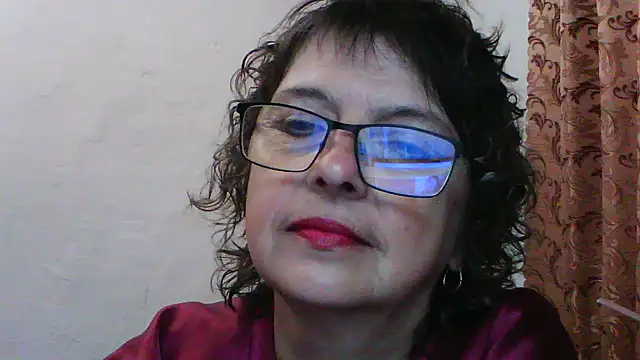 Snapshot of ElizabethGorden chatting on June 2026 04:05:01 AM ElizabethGorden online show from June 2026 04:05:01 AM