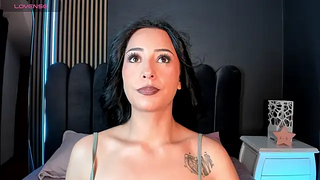 Snapshot of emy_fg chatting on July 2026 07:07:02 PM emy fg online show from July 2026 07:07:02 PM