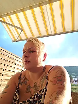 Lady Peggi online show from August 2026 05:49:02 PM