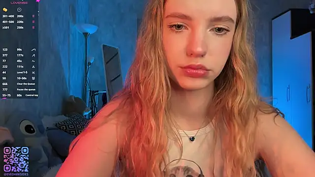 Snapshot of Eve_Dark_Side chatting on July 2026 06:42:01 AM Eve Dark Side online show from July 2026 06:42:01 AM