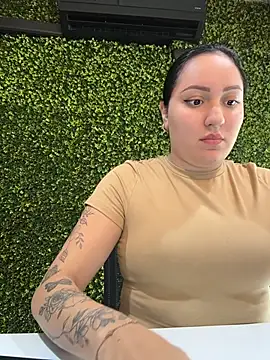 Slvarez online show from June 2026 09:06:02 PM