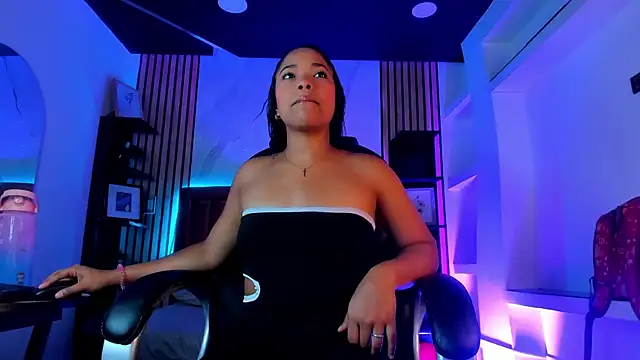 BrianaRuiiz  online show from June 2026 01:10:01 PM