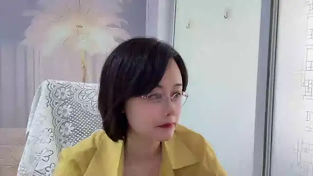 Naomi Z online show from May 2026 12:06:01 AM