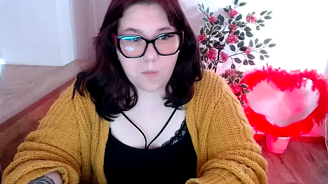 Snapshot of KarolinasHot chatting on June 2026 02:36:02 AM KarolinasHot online show from June 2026 02:36:02 AM