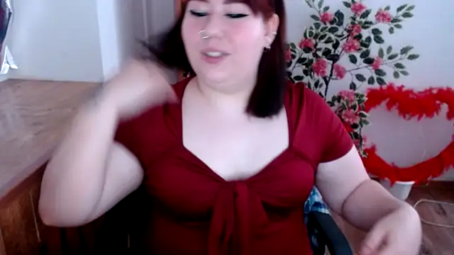 Snapshot of KarolinasHot chatting on June 2026 09:24:01 PM KarolinasHot online show from June 2026 09:24:01 PM