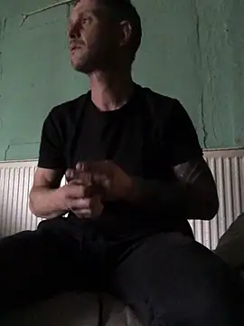 Marcin43w online show from May 2026 06:19:02 AM