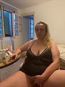 Snapshot of Melinastarr88 chatting on June 2026 04:13:02 AM Melinastarr88 online show from June 2026 04:13:02 AM