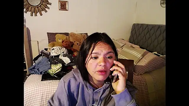 Petiteonline online show from May 2026 08:14:02 PM