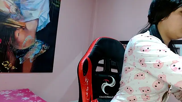 LunaKittyx online show from May 2026 01:19:01 PM