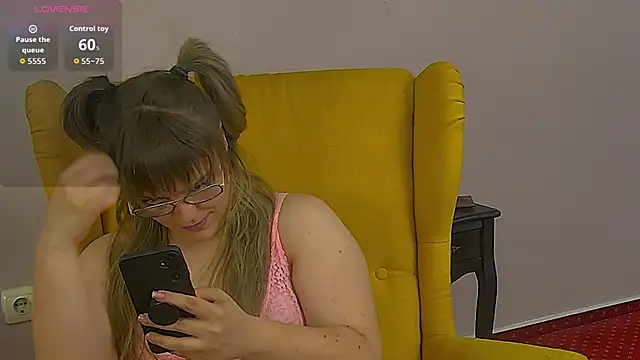 ZoeSkyee online show from May 2026 04:46:02 PM