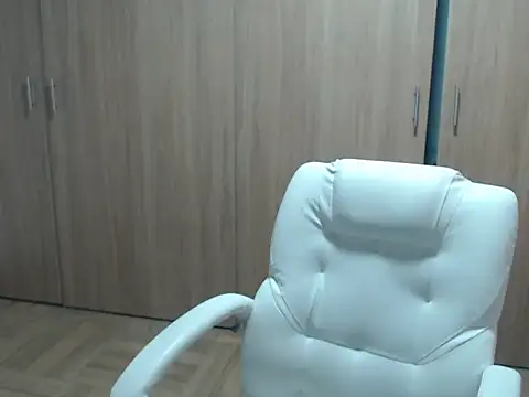Snapshot of Haileey_ross chatting on June 2026 11:56:02 AM Haileey ross online show from June 2026 11:56:02 AM