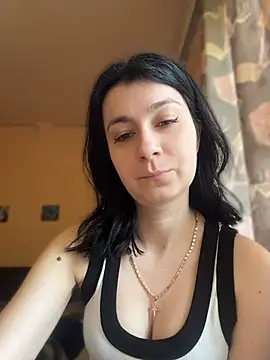 Snapshot of MissElya chatting on May 2026 07:35:01 AM MissElya online show from May 2026 07:35:01 AM