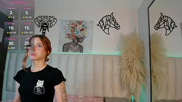 Snapshot of Kira_Venom chatting on June 2026 12:03:02 PM Kira Venom online show from June 2026 12:03:02 PM
