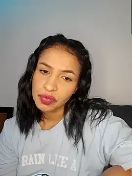 mell0102 online show from June 2026 01:03:01 PM