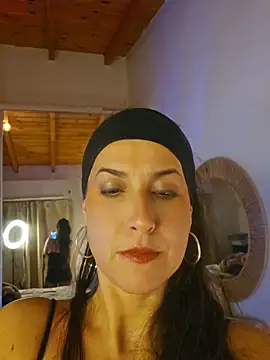 MorganaMystic online show from May 2026 04:18:01 AM