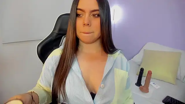 Snapshot of luna_blazze_ chatting on June 2026 12:30:01 PM luna blazze online show from June 2026 12:30:01 PM