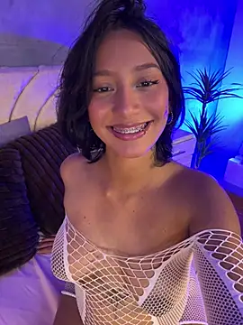 Snapshot of yazmin_rouse_ chatting on July 2026 02:40:01 AM yazmin rouse online show from July 2026 02:40:01 AM