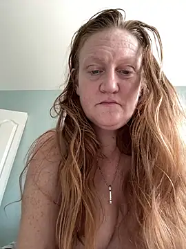 Snapshot of Kellilyn10 chatting on May 2026 04:13:02 PM Kellilyn10 online show from May 2026 04:13:02 PM
