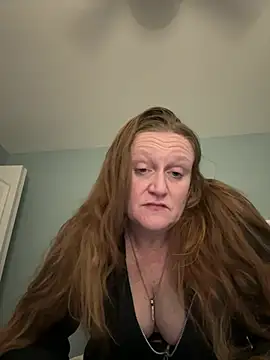 Snapshot of Kellilyn10 chatting on June 2026 02:11:02 AM Kellilyn10 online show from June 2026 02:11:02 AM