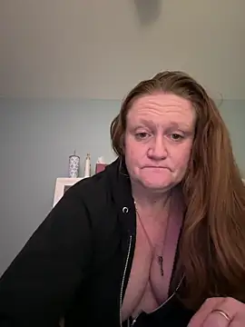 Snapshot of Kellilyn10 chatting on June 2026 08:06:02 AM Kellilyn10 online show from June 2026 08:06:02 AM