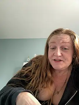 Snapshot of Kellilyn10 chatting on June 2026 05:45:01 PM Kellilyn10 online show from June 2026 05:45:01 PM