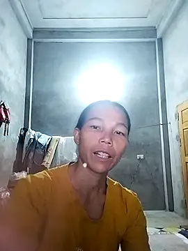 Snapshot of Min-meo chatting on May 2026 11:32:01 PM Min-meo online show from May 2026 11:32:01 PM