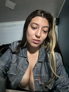 bellalane  online show from May 2026 04:42:01 AM