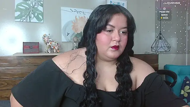 Snapshot of Princess_Xoxo chatting on June 2026 07:08:02 PM Princess Xoxo online show from June 2026 07:08:02 PM
