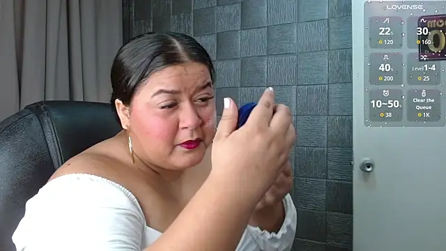 Snapshot of Princess_Xoxo chatting on June 2026 08:09:01 PM Princess Xoxo online show from June 2026 08:09:01 PM