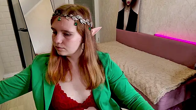 Luna404 online show from May 2026 07:15:01 PM