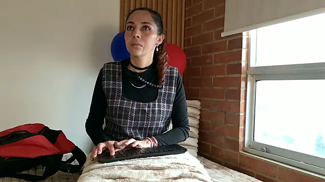 alissonandree online show from July 2026 04:33:02 PM
