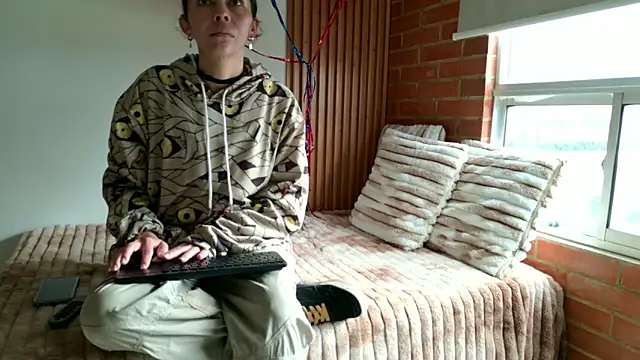 alissonandree online show from July 2026 01:36:01 PM