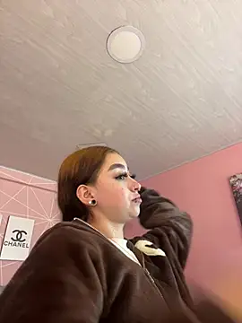 camil rayne online show from June 2026 07:18:02 PM