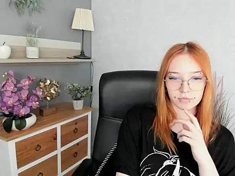 Snapshot of foxSonya chatting on May 2026 01:19:01 PM foxSonya online show from May 2026 01:19:01 PM