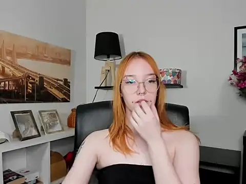 Snapshot of foxSonya chatting on May 2026 12:34:02 PM foxSonya online show from May 2026 12:34:02 PM