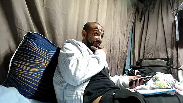 Snapshot of Camodick chatting on April 2026 08:02:02 AM Camodick online show from April 2026 08:02:02 AM