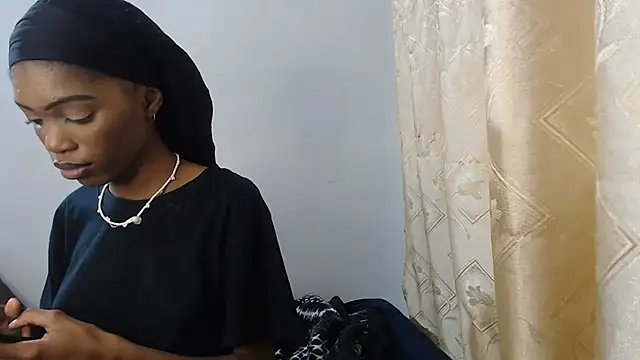 Snapshot of PetiteBarbie_05 chatting on August 2026 08:08:01 PM PetiteBarbie 05 online show from August 2026 08:08:01 PM