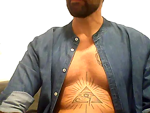 Snapshot of Alessandromagno8 chatting on May 2026 03:40:02 PM Alessandromagno8 online show from May 2026 03:40:02 PM