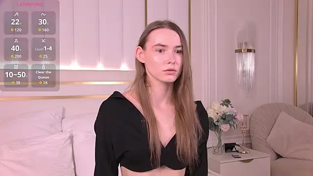 Snapshot of LillianYoung chatting on May 2026 09:15:02 AM LillianYoung online show from May 2026 09:15:02 AM