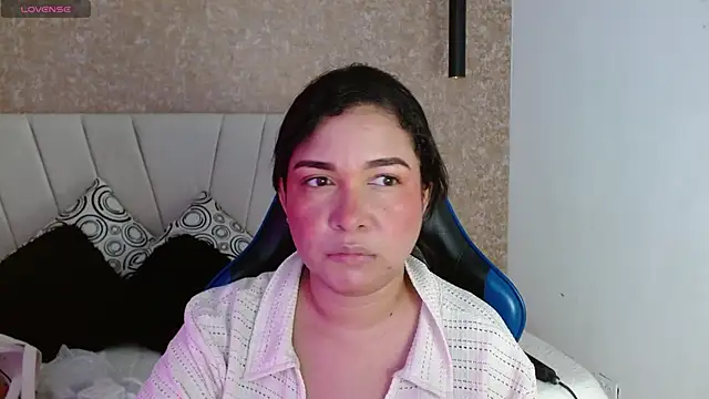 Snapshot of AliceSmity__ chatting on July 2026 12:07:02 PM AliceSmity online show from July 2026 12:07:02 PM