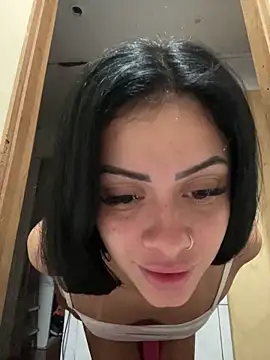 Snapshot of belababyy chatting on May 2026 01:29:02 PM belababyy online show from May 2026 01:29:02 PM
