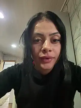 Snapshot of belababyy chatting on May 2026 05:53:01 PM belababyy online show from May 2026 05:53:01 PM