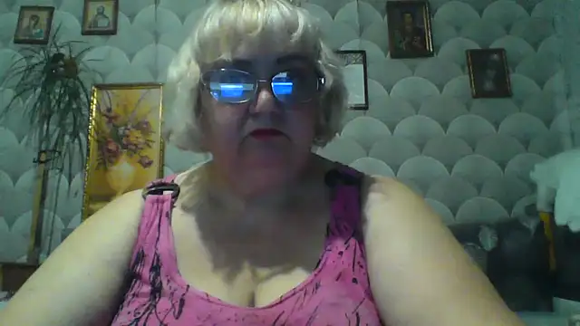 Snapshot of MarinaFarina53 chatting on June 2026 07:07:01 PM MarinaFarina53 online show from June 2026 07:07:01 PM
