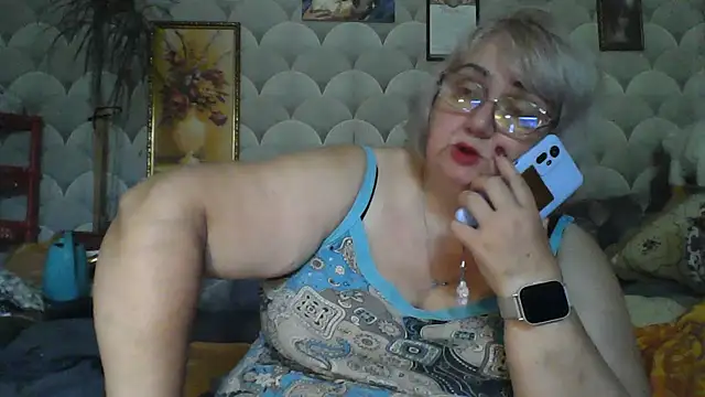 Snapshot of MarinaFarina53 chatting on July 2026 06:15:01 AM MarinaFarina53 online show from July 2026 06:15:01 AM