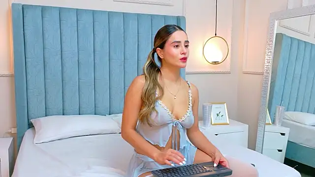 Snapshot of Serena-Virelli chatting on June 2026 10:10:02 AM Serena-Virelli online show from June 2026 10:10:02 AM