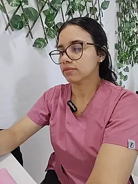 alanahot94 online show from June 2026 09:59:01 PM