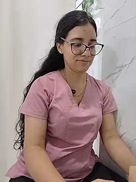 alanahot94 online show from July 2026 09:40:02 PM
